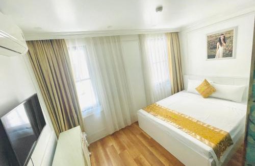 Bai Chay Hotel | Bài Thơ Mountain Hotel