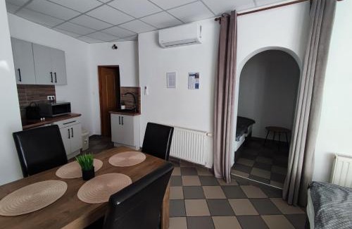 Tata Apartamento | Bástya Apartman