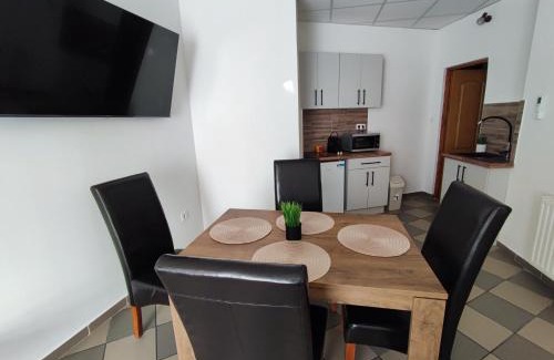 Tata Apartamento | Bástya Apartman