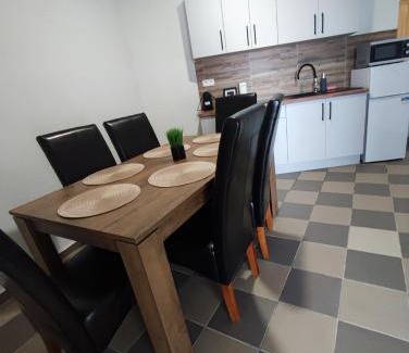 Tata Apartamento | Bástya Apartman