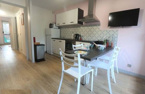 Clohars-Fouesnant Apartamento | Bénodet, Charmant Appartement en Impasse sur L'arrière Port le Long D'un Sentier
