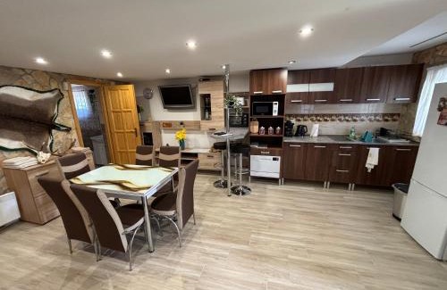 Kaposvar Apartamento | Bíbic Vendégház
