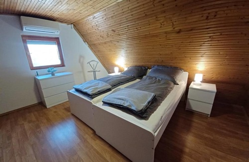 Nagylapos Casa | Bónom-zugi Pihenőház