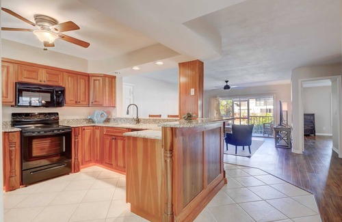 Royal Harbor Condominio | B-1- Close to Beaches With Pool and Gulf Access