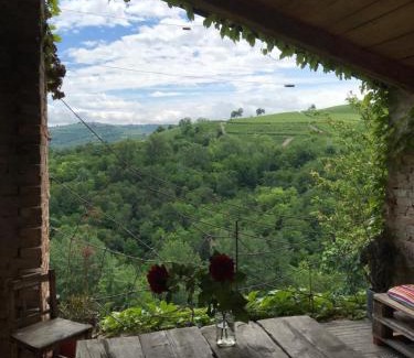 Serralunga d'Alba Cama Y Desayuno | B&B acaso