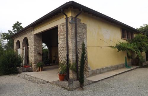 Monzambano Cama Y Desayuno | B&B Ai Tre Confini