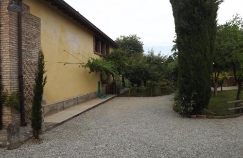 Monzambano Cama Y Desayuno | B&B Ai Tre Confini