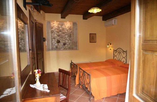 Santa Domenica Cama Y Desayuno | B&B Casa Sguitti nel Centro Storico tra Tropea e Capo Vaticano