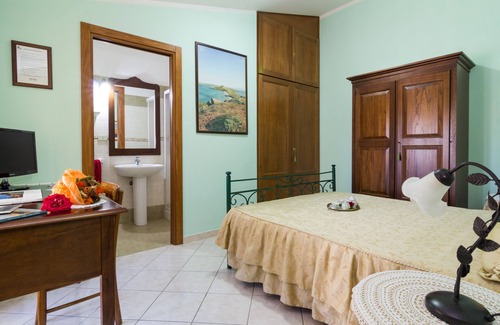 Cabras Cama Y Desayuno | B&B Casa Titti
