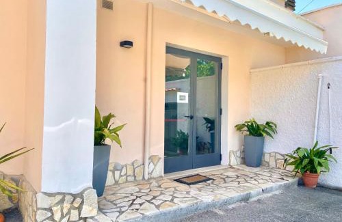 Scala di Furno Cama Y Desayuno | B&B Costa Azzurra