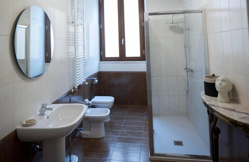 L'Aquila Cama Y Desayuno | [B&B Costa Masciarelli] 3 Suites in the center of the city - Wi-Fi - A/C - View
