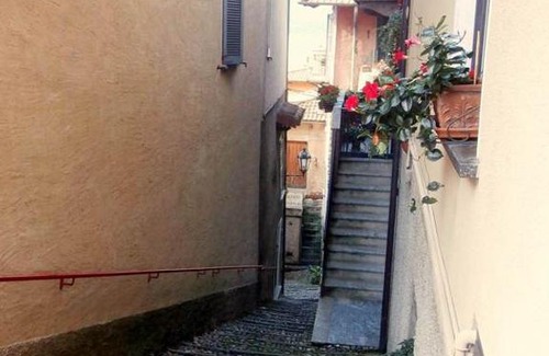 Varenna Cama Y Desayuno | B&B della Contrada Varenna