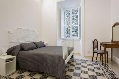 Monti Cama Y Desayuno | B&B Domus Aurea