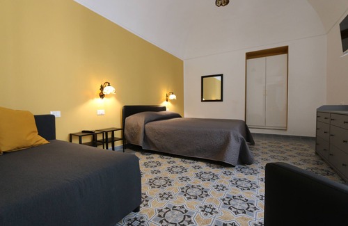Atessa Cama Y Desayuno | B&B Ex Albergo Centrale Atessa a place that has a history