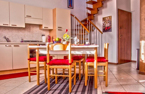 Montagnana Apartamento | APARTAMENTO CON VISTA AL JARDÍN B & B - Amplio y elegante en dos niveles