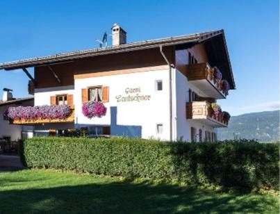 Kastelruth Cama Y Desayuno | B&B Garni Lantschner