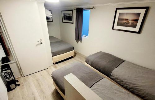 Innri-Njarthvik Cama Y Desayuno | B&B Guesthouse - Bed and Breakfast Keflavik Centre