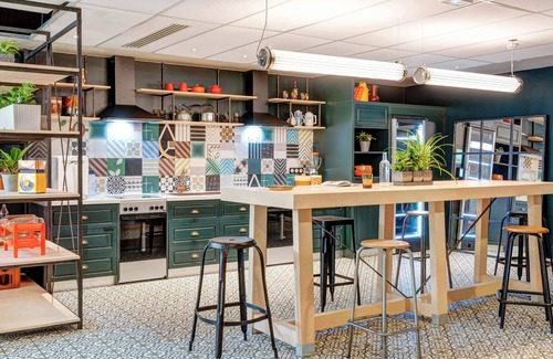Saint-Ouen Hotel | B&B HOME Paris Mairie de Saint-Ouen