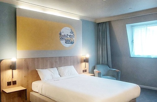 Colnbrook Hotel | B&B Hotel London Heathrow