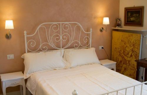Rimini Historic Center Cama Y Desayuno | B&B I Propilei di San Girolamo
