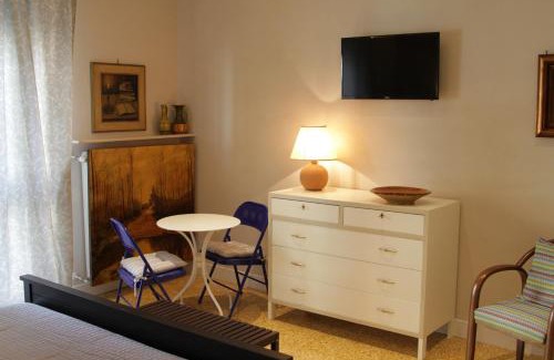 Rimini Historic Center Cama Y Desayuno | B&B I Propilei di San Girolamo
