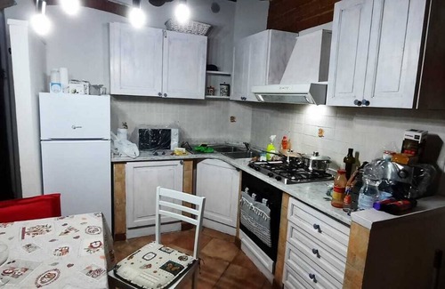 Usigliano Cama Y Desayuno | B&B L'angolino Two-room apartment with kitchen in Tuscany