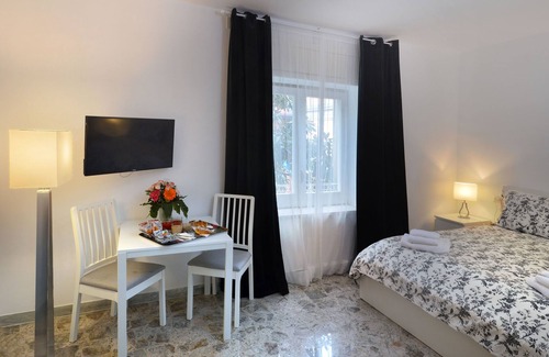Naples City Centre Cama Y Desayuno | B&B La Locanda dell'Arte Museo