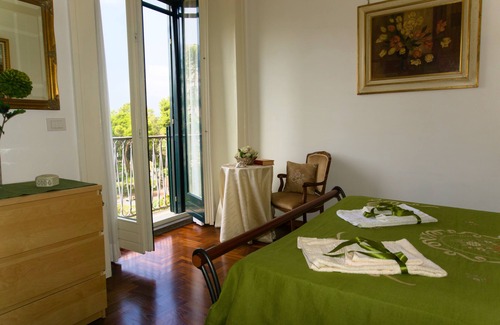 Historical Downtown Salerno Cama Y Desayuno | B&B La Maison du Paradis