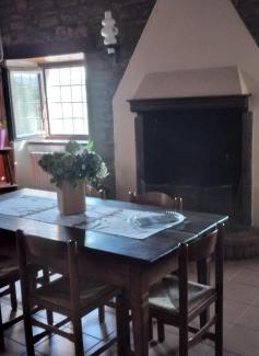 Montefiorino Apartamento | B&B La Verna
