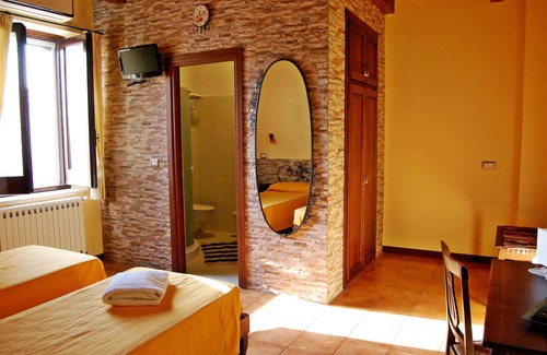 Sant'Eufemia Lamezia Cama Y Desayuno | B&B Lamato Borgo