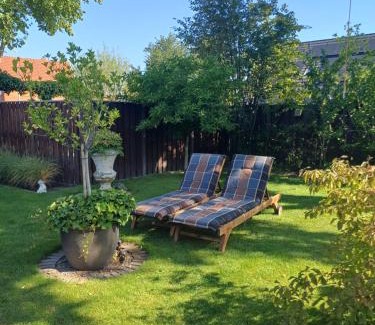 Overpelt Cama Y Desayuno | B&B Le Jardin