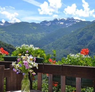 Perloz Cama Y Desayuno | B&B Marcellina