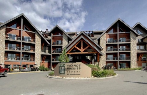 Canmore Apartamento | B&B Mountain View 2BR 1Pullout Grand Rockies Resort