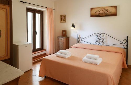 Castiadas Cama Y Desayuno | B&B Nel Giardino In Fiore