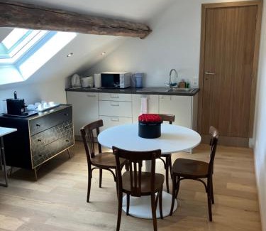 Vielsalm Cama Y Desayuno | B&B Pegasus II - Chambre familiale de luxe avec sauna privatif et coin repas