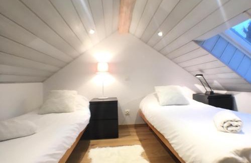 Vielsalm Cama Y Desayuno | B&B Pegasus II - Chambre familiale de luxe avec sauna privatif et coin repas