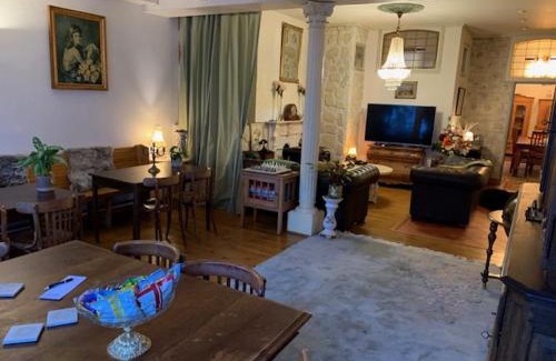 Biervliet Cama Y Desayuno | B&B Petit Chateau - Stijlvol verblijf Centraal gelegen in Zeeuws Vlaanderen