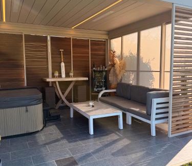 Everbeek Casa | B&B - Privé Wellness Moonlight