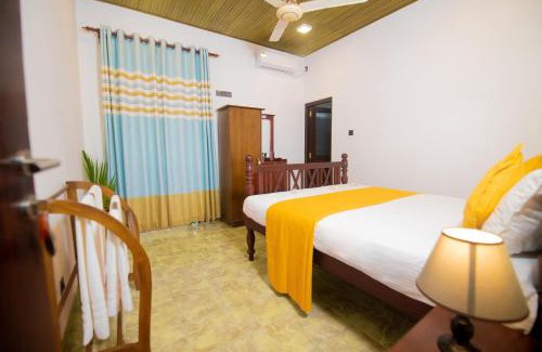 Kosgoda Cama Y Desayuno | B&B Shenal Villa Kosgoda