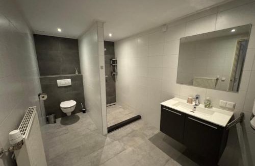 Molkwerum Cama Y Desayuno | B&B Stations Koffiehuis