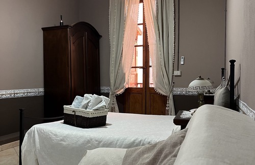 Iglesias Historic Centre Apartamento | B & b Su Maimoni (sala icnusa) Iglesias