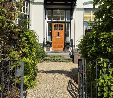 Steenwijk Cama Y Desayuno | B&B Villa Frisia