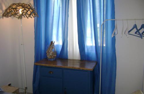 Trani Cama Y Desayuno | B&B Villa Mediterranea with parking space