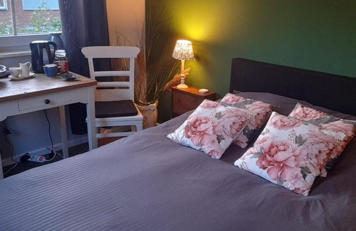Waarde Cama Y Desayuno | B&B Waardevol, Julianastraat 2L