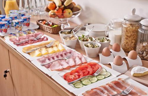 Leszno Cama Y Desayuno | B&B Wieniawa PARKING I ŚNIADANIE W CENIE! BREAKFAST AND PARKING INCLUDED!