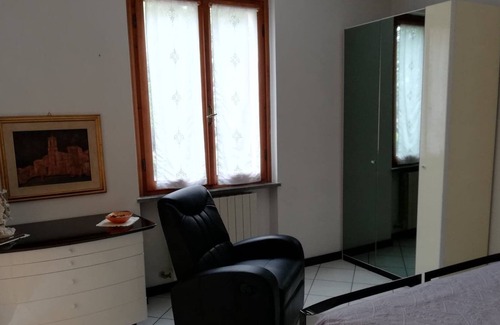 Bovara Cama Y Desayuno | B&B con habitación doble y baño en Campello sul Clitunno.