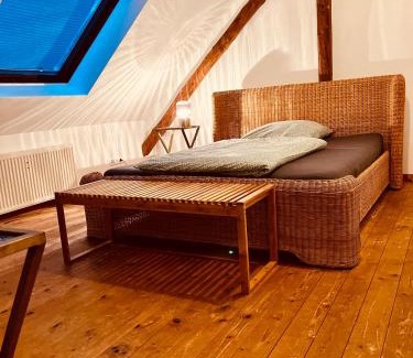 Huenxe Apartamento | b e d & a g e d e s i g n -medium- wunderschönes Zimmer mit Bad - Rechnungserstellung für Geschäftsreisende & Firmen