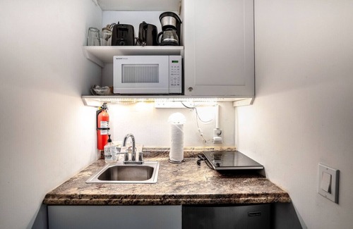 Hendricks and Venice Isles Apartamento | B efficiency Off Las Olas on the water free kayaks