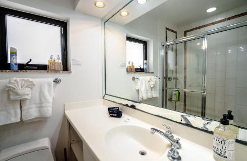 Hendricks and Venice Isles Apartamento | B efficiency Off Las Olas on water free kayaks