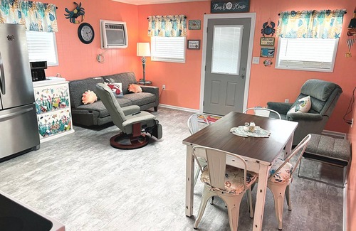 Grand Isle Casa | B & G Crab Shack Perfect a Small Group